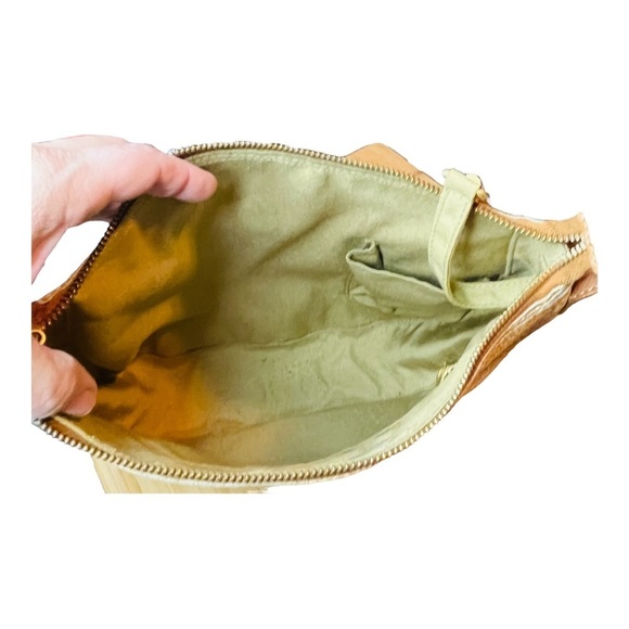 ERIC JAVITS WOVEN SQUISHEE CROSSBODY BAG TAN BROWN GOLD STRAW LEATHER - Picture 5 of 12